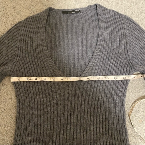 STEFANEL Wool V-Neck Ribbed Dress with Flared Sleeves & Hem - Picture 6 of 12